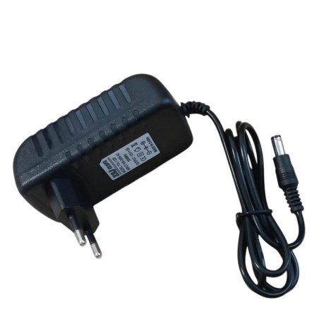 ALIMENTATORE CARICATORE 12V PER TELECAMERA 2000MA